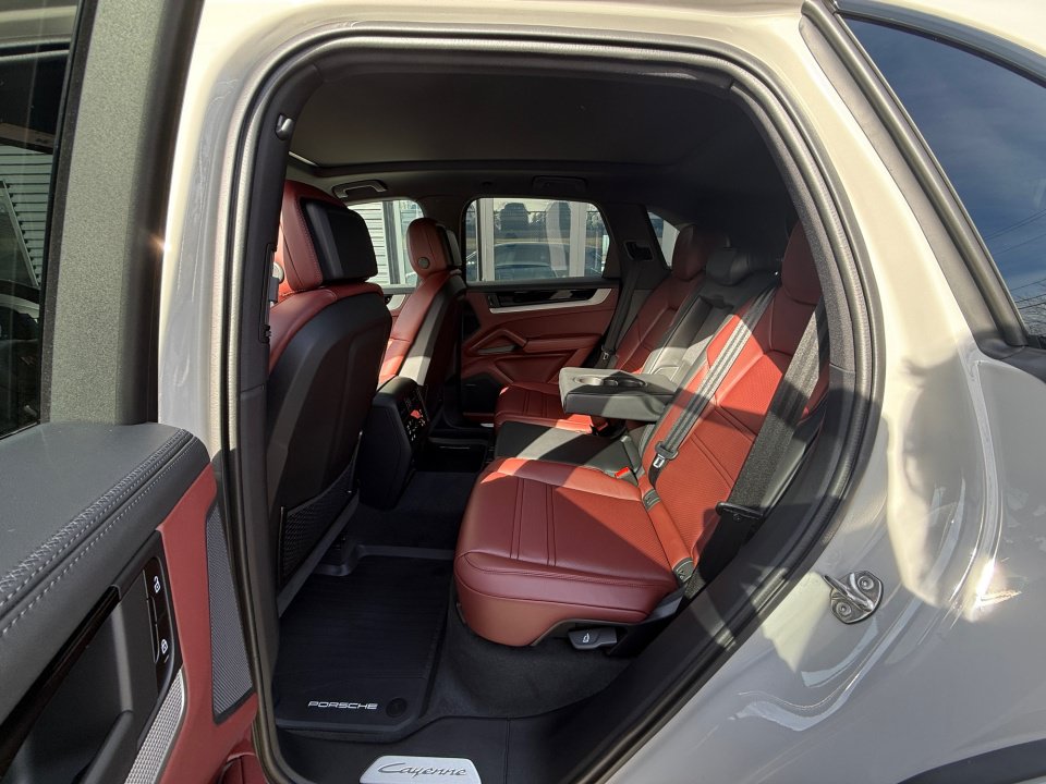 New 2026 Porsche Cayenne E-Hybrid AWD/4WD image 20