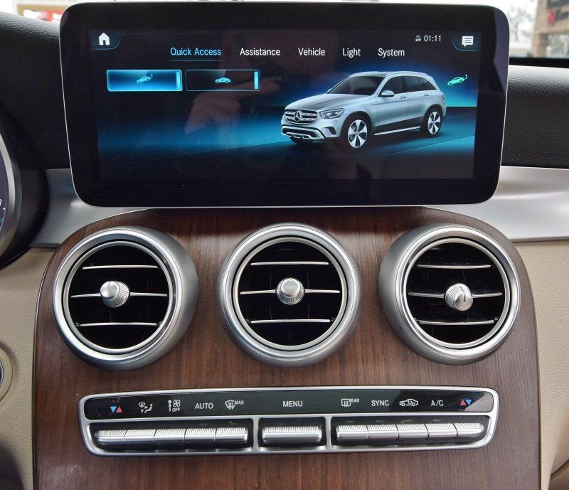 Used 2022 Mercedes-Benz GLC 300 4MATIC w/ Premium Package Lite image 27