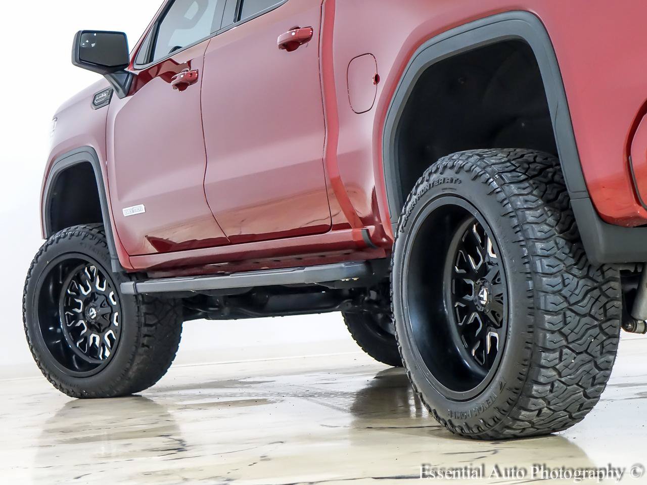 Used 2021 GMC Sierra 1500 Elevation w/ LPO, Elevation Black Package AWD/4WD image 11