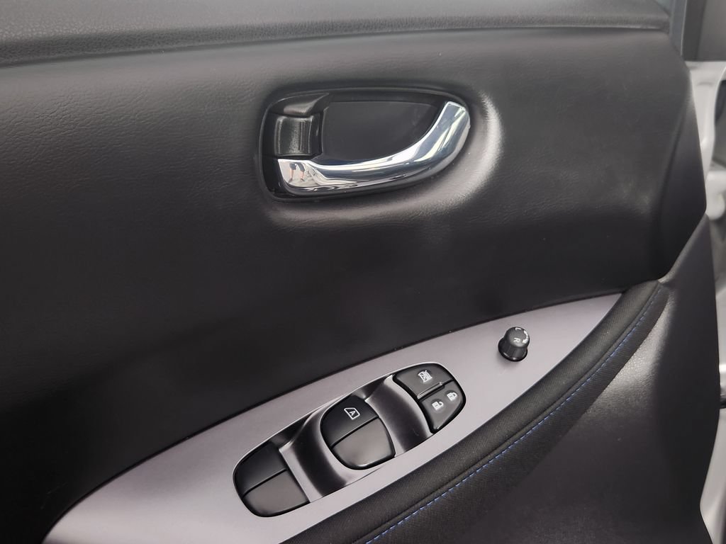 Used 2025 Nissan Leaf S FWD image 11