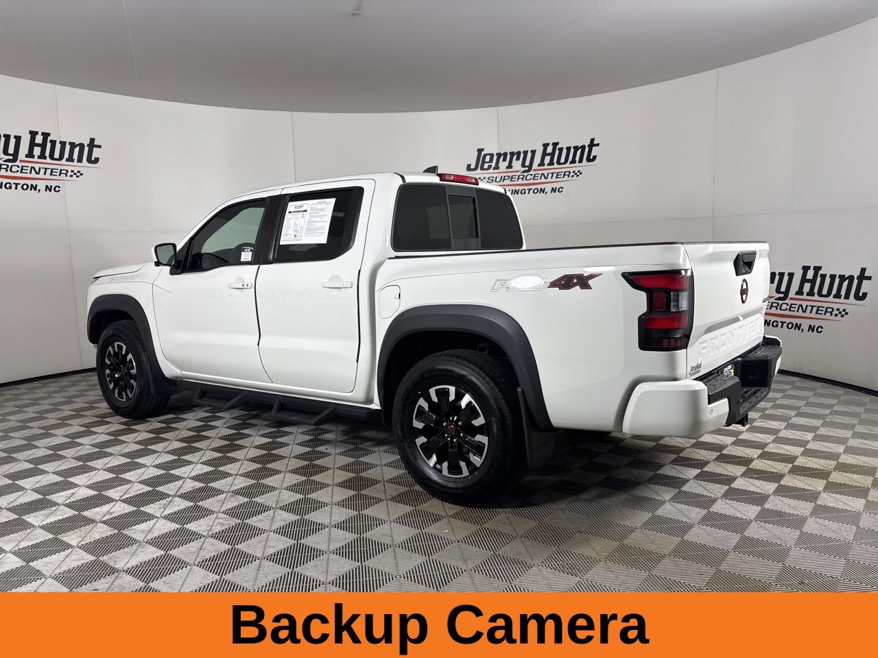 Used 2022 Nissan Frontier PRO-4X image 7