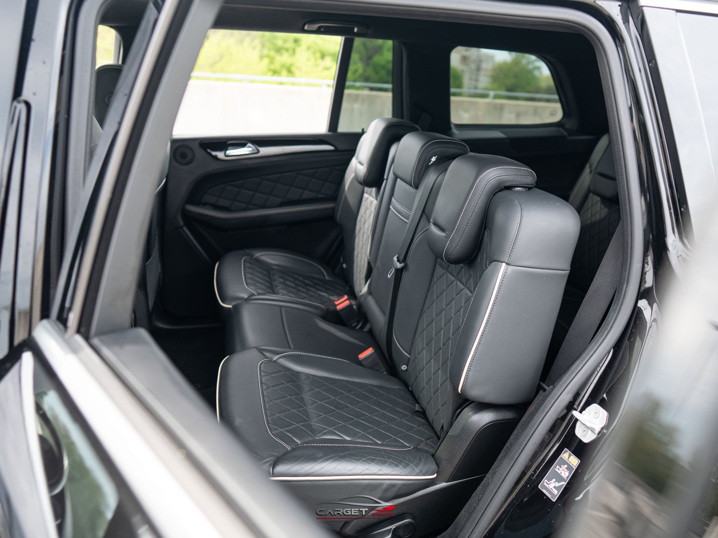 Used 2015 Mercedes-Benz GL 450 4MATIC w/ Designo Black Leather Package image 21
