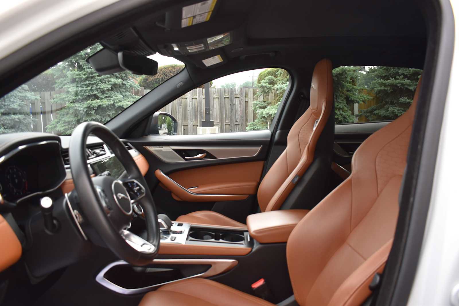 Used 2024 Jaguar F-PACE R-Dynamic S AWD/4WD image 9