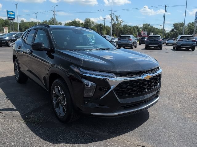 Used 2026 Chevrolet Trax LT w/ Driver Confidence Package FWD image 12