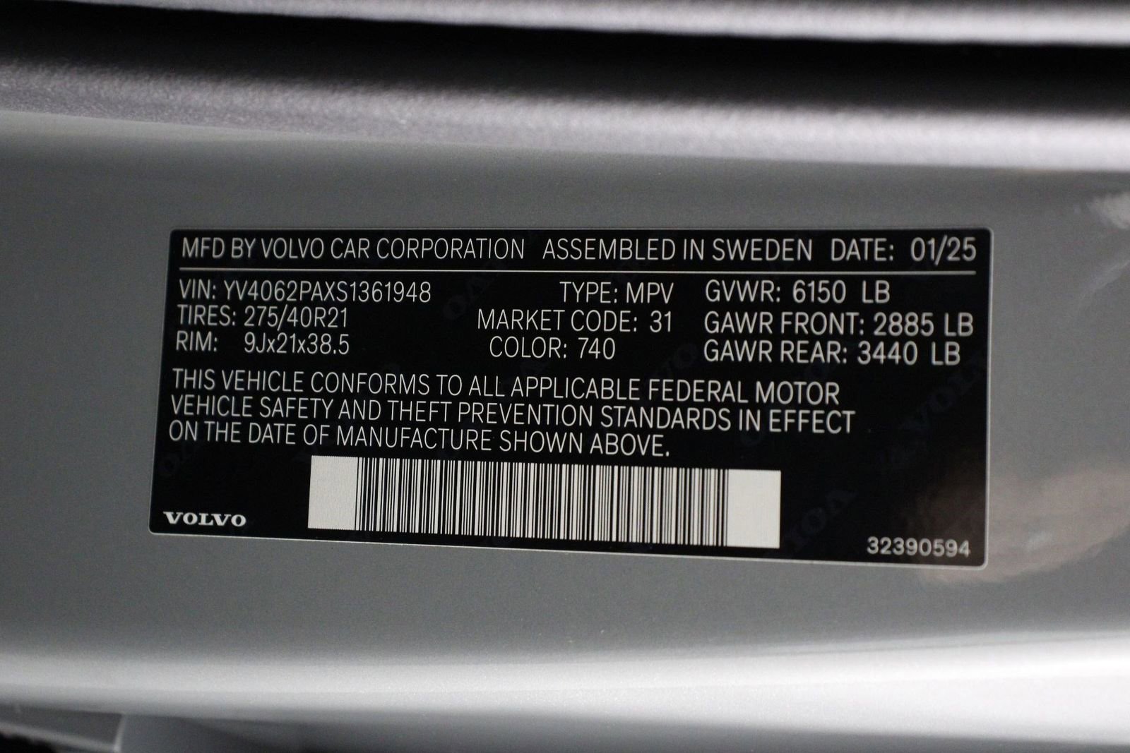 New 2025 Volvo XC90 B6 Core w/ Protection Package Premier AWD/4WD image 17