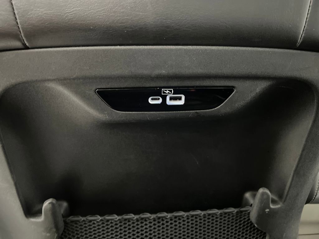 Used 2024 Chrysler Pacifica Limited image 18