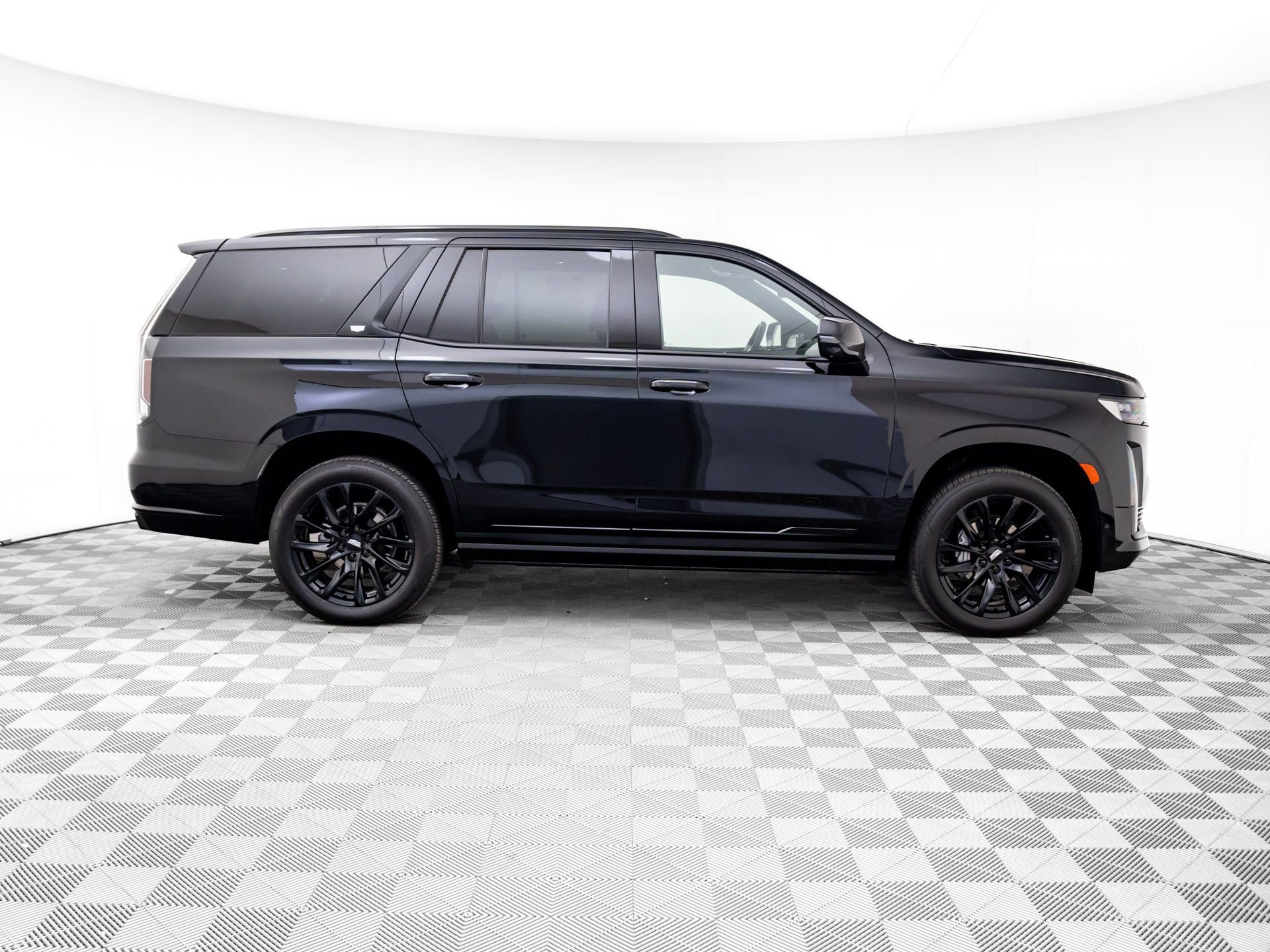 Certified 2024 Cadillac Escalade ESV Sport Platinum w/ LPO, ONYX Package image 7