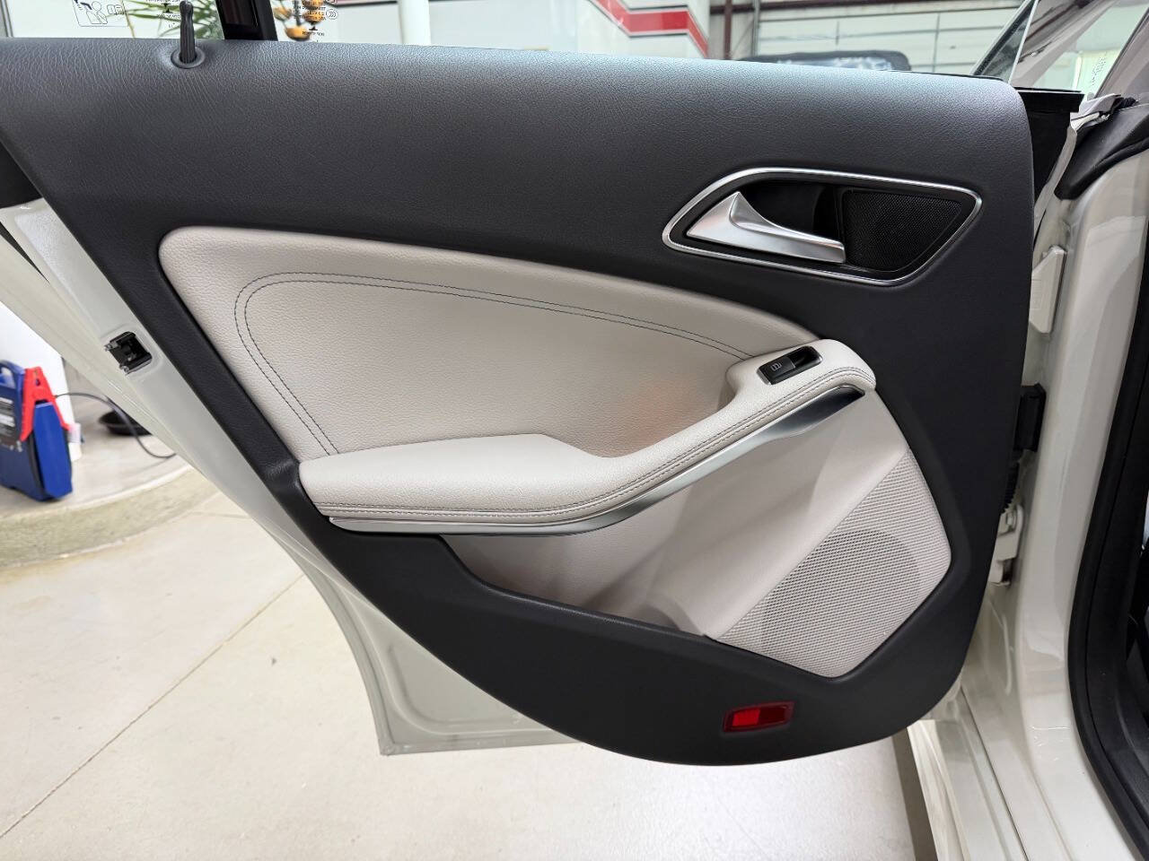 Used 2014 Mercedes-Benz CLA 250 image 12