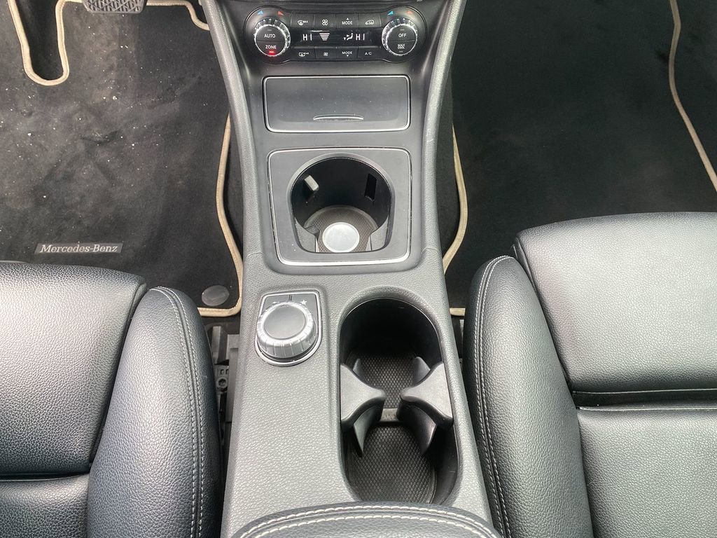 Used 2020 Mercedes-Benz GLA 250 w/ Convenience Package image 22