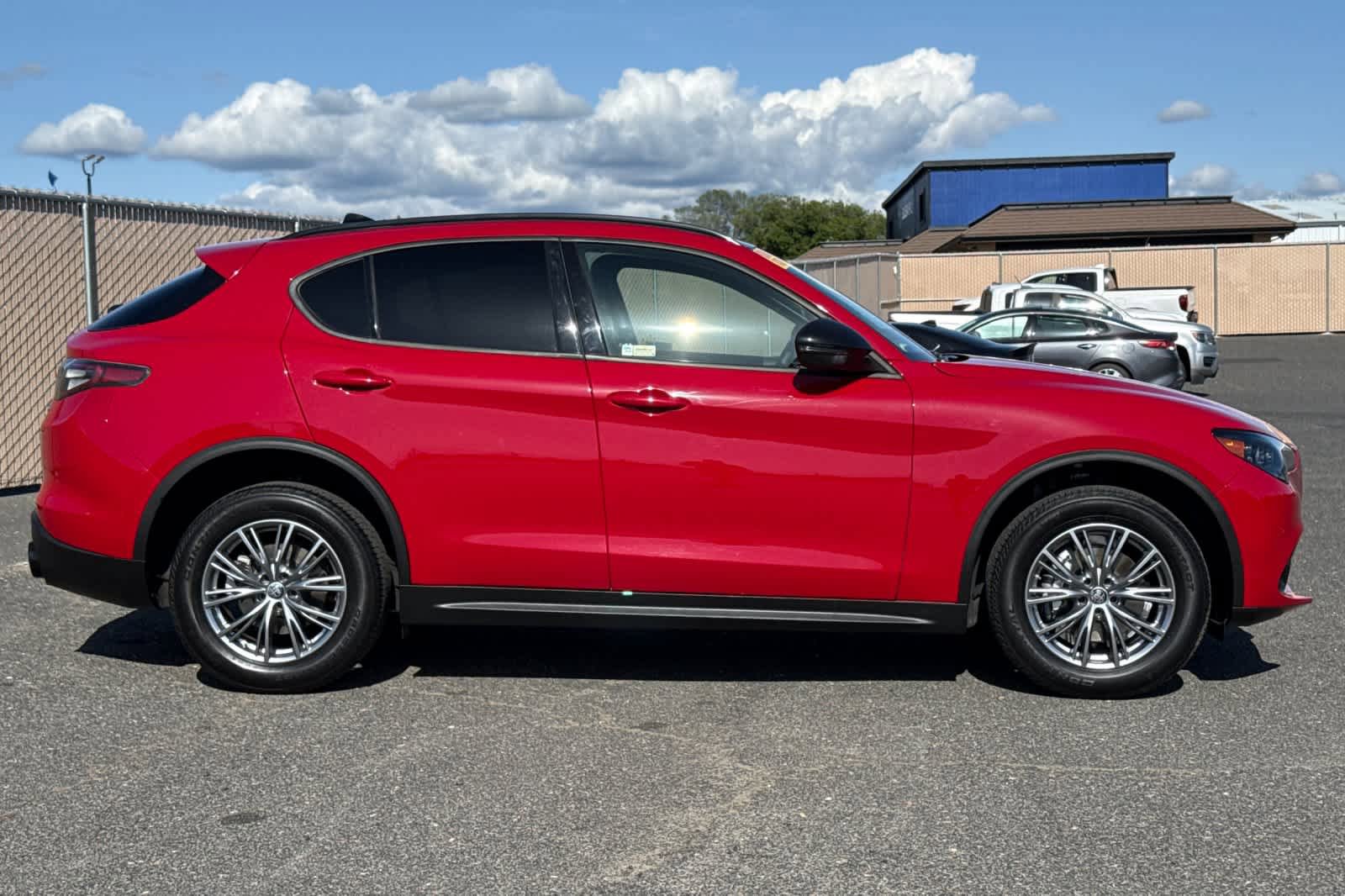 Used 2024 Alfa Romeo Stelvio Sprint RWD image 2
