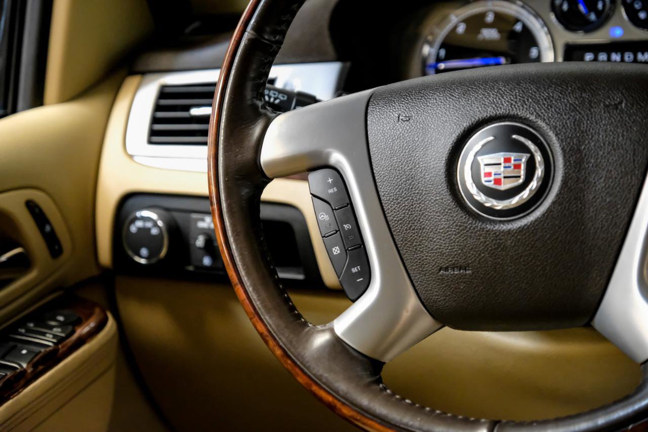 Used 2014 Cadillac Escalade Premium image 13