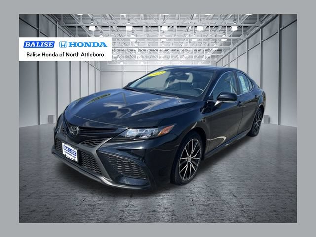 Used 2024 Toyota Camry SE AWD/4WD image 1