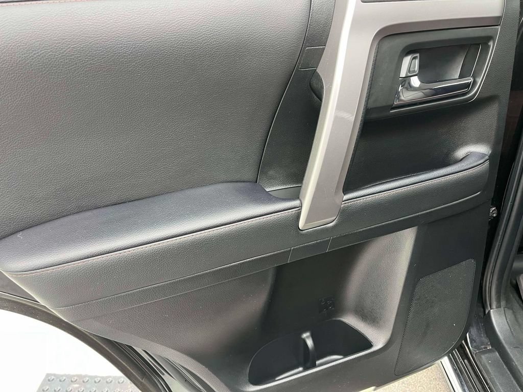 Used 2021 Toyota 4Runner Limited AWD/4WD image 15
