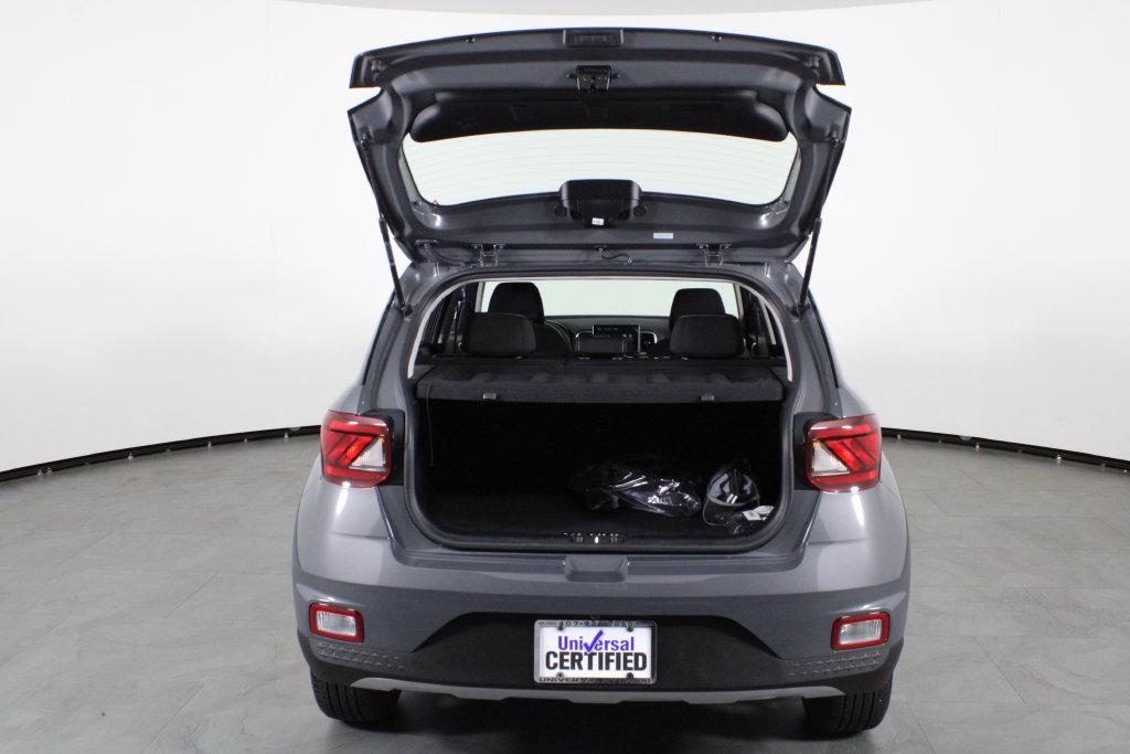 Certified 2026 Hyundai Venue SEL FWD image 17