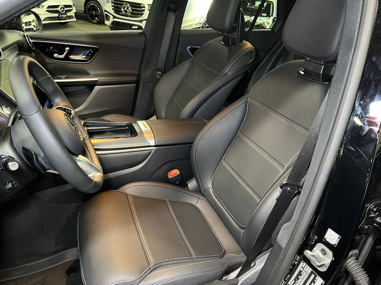 Used 2026 Mercedes-Benz GLC 300 4MATIC image 26