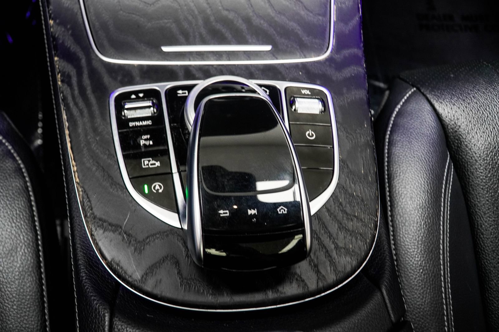 Used 2020 Mercedes-Benz E 350 4MATIC Sedan w/ Parking Assistance Package image 17