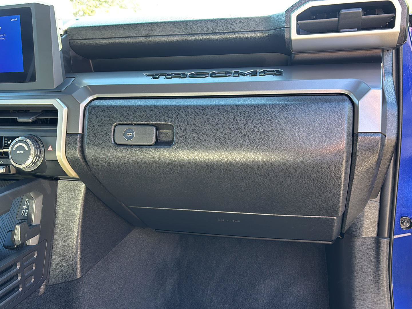Used 2024 Toyota Tacoma SR5 AWD/4WD image 14