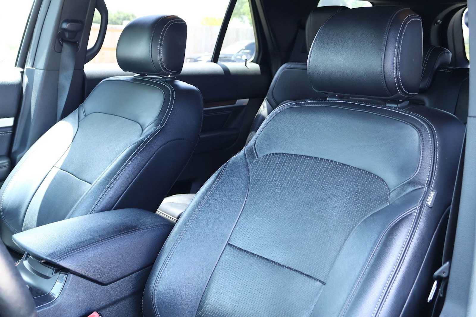 Used 2017 Ford Explorer Limited FWD image 11