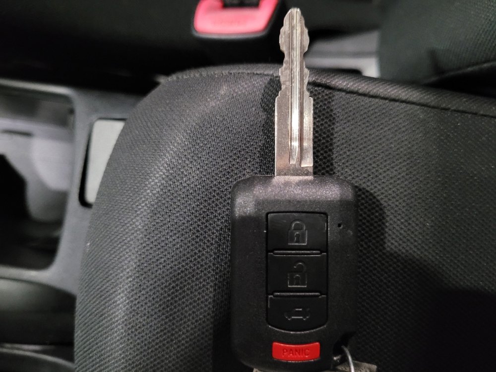 Used 2016 Mitsubishi Lancer ES image 32