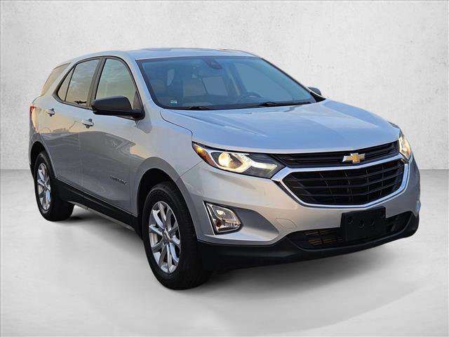 Used 2020 Chevrolet Equinox LS w/ LS Convenience Package image 3
