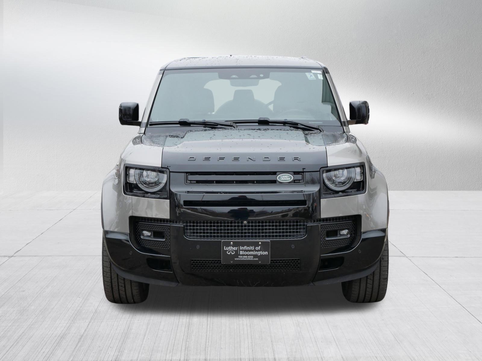 Used 2024 Land Rover Defender 130 X image 2