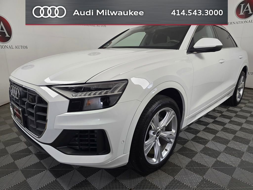 Used 2023 Audi Q8 Premium w/ Convenience Package AWD/4WD image 5