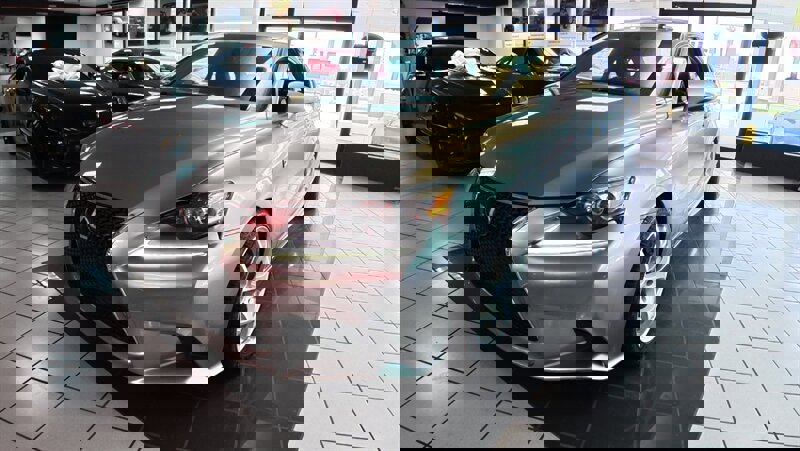 Used 2015 Lexus IS 350 image 1