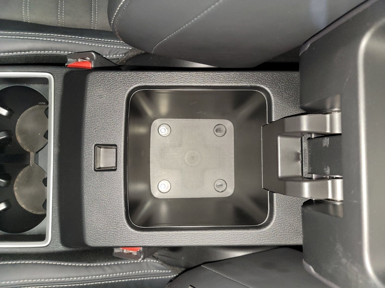 Used 2023 Mitsubishi Outlander SE AWD/4WD image 28