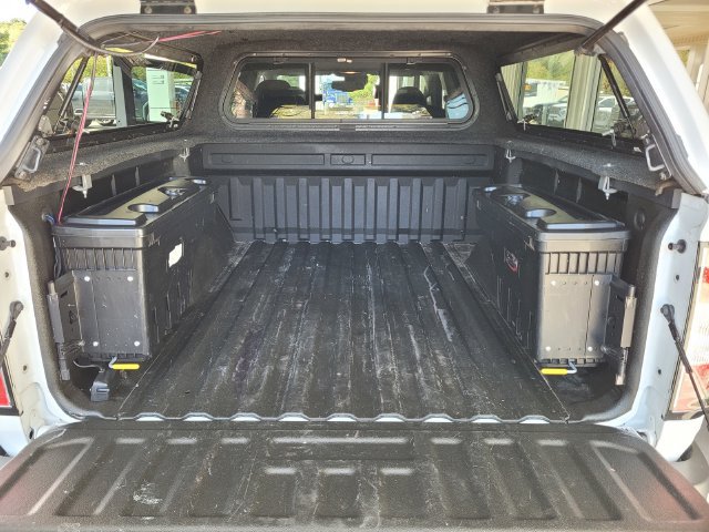 Used 2021 GMC Canyon AT4 w/ Driver Alert Package AWD/4WD image 26