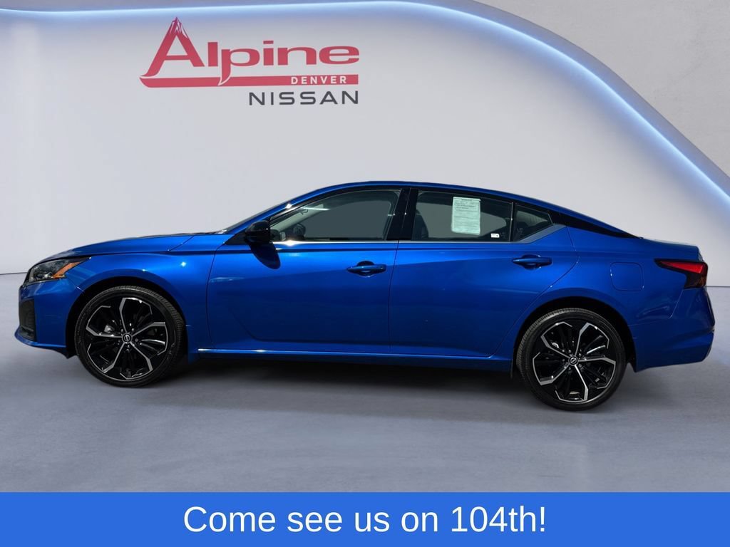 Used 2025 Nissan Altima 2.5 SR AWD/4WD image 2