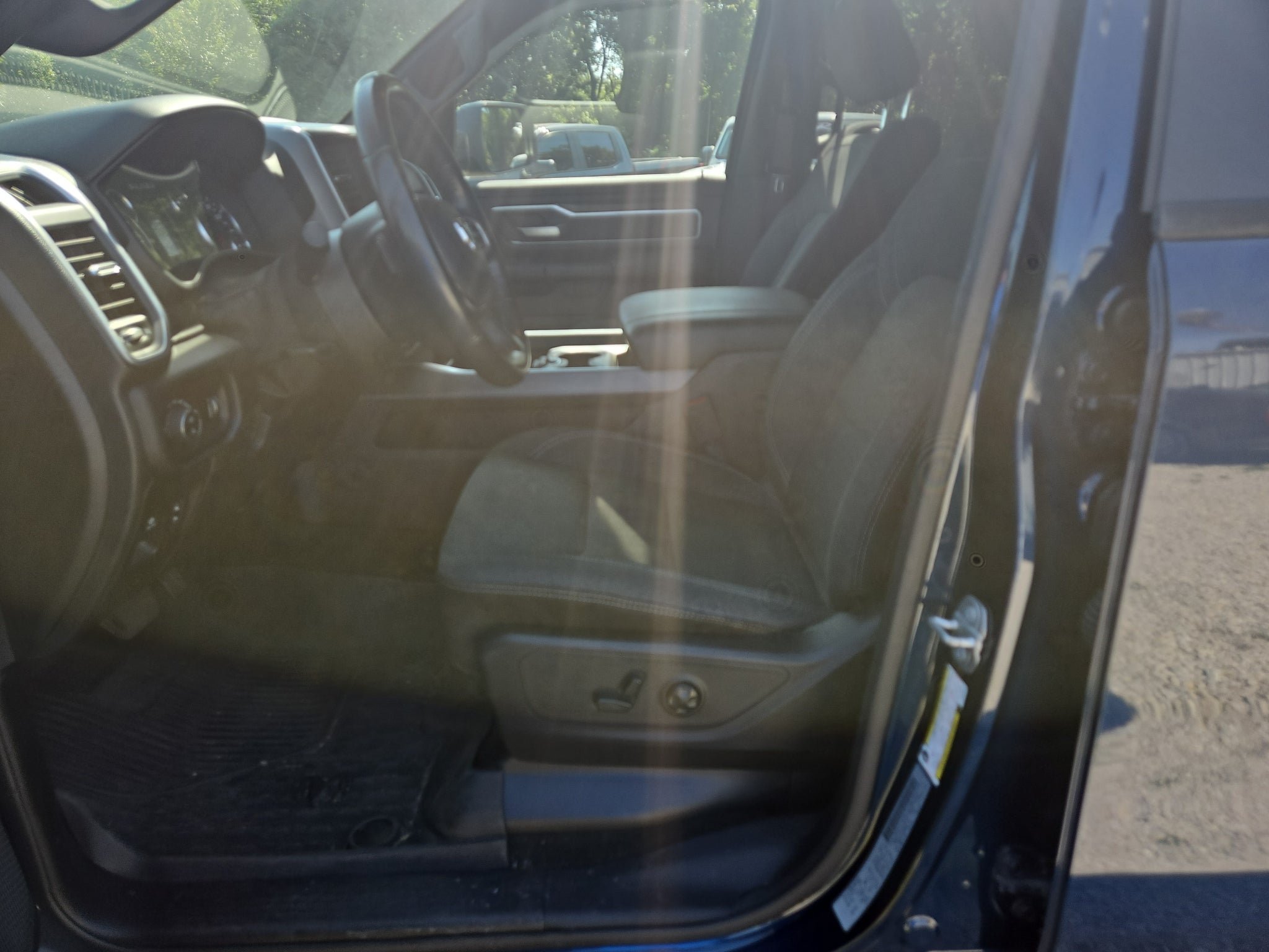 Used 2020 RAM 1500 Big Horn AWD/4WD image 5