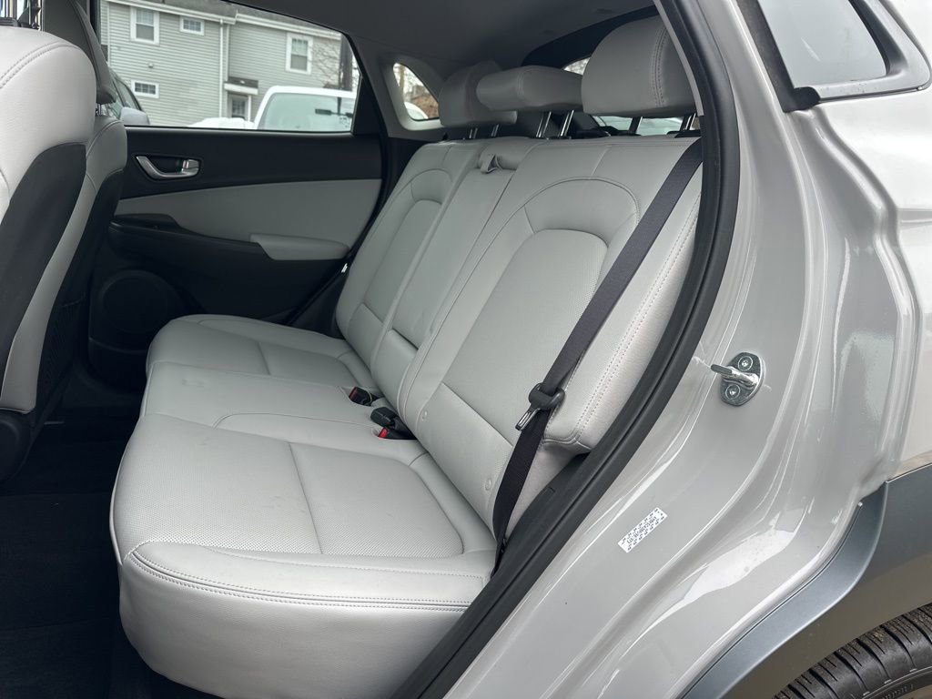 Used 2023 Hyundai Kona Limited image 19