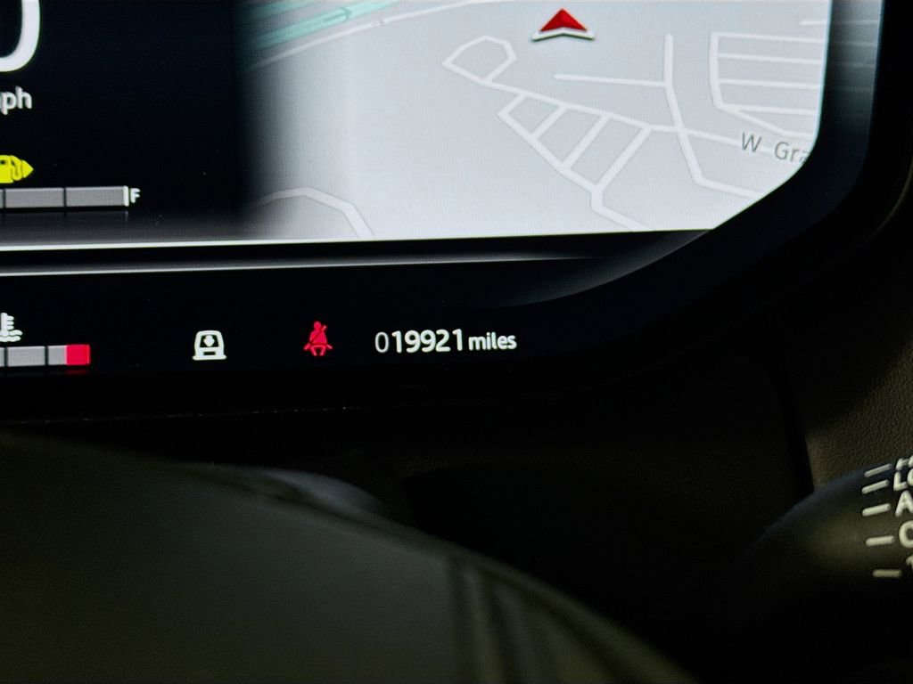 Used 2023 Land Rover Range Rover SE image 13