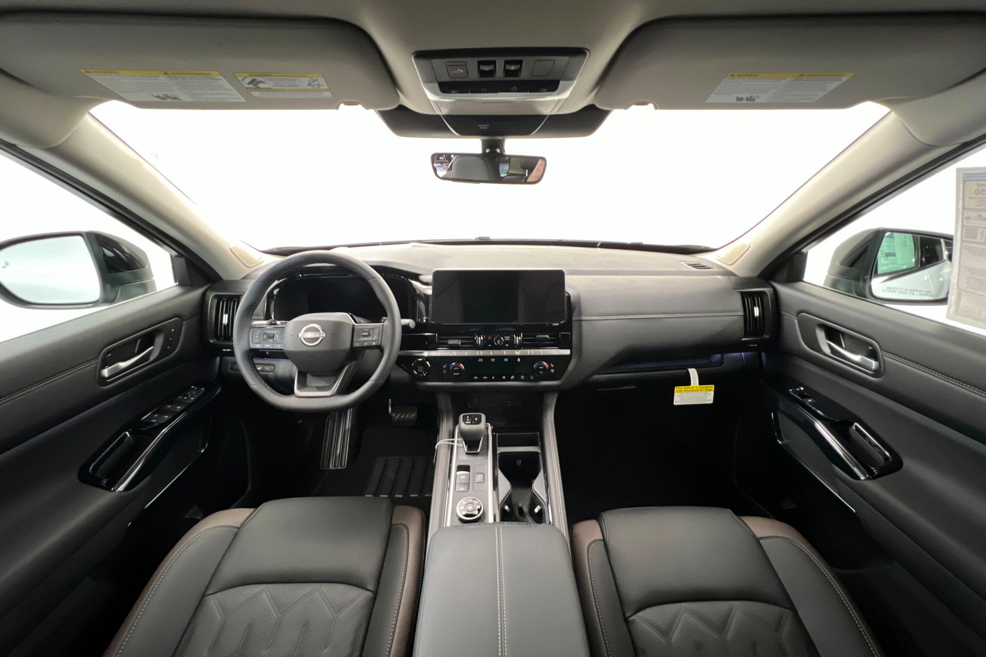 New 2026 Nissan Pathfinder Platinum image 9