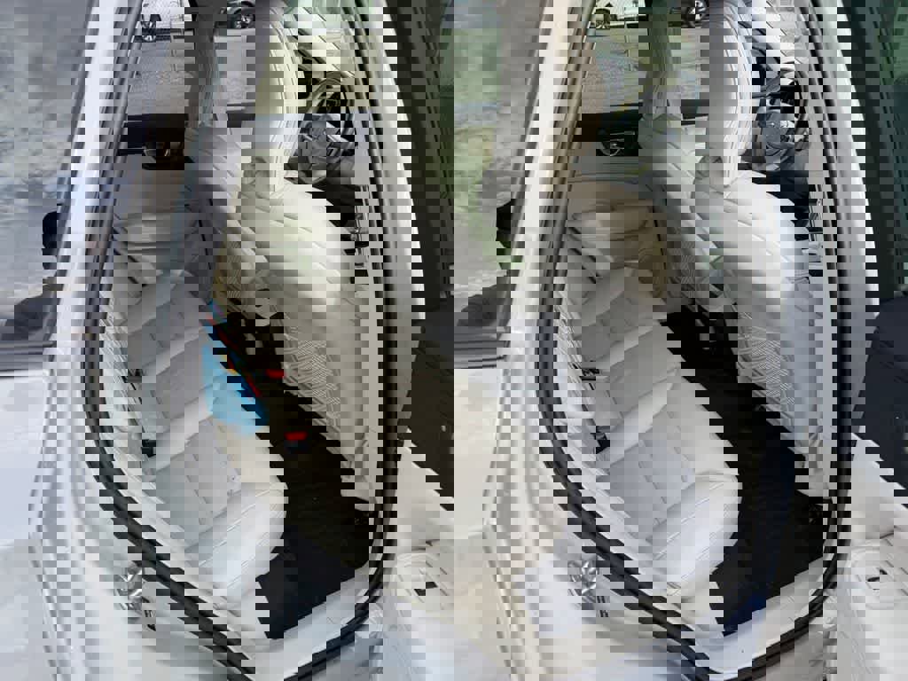 Used 2024 Volvo XC60 B5 Plus w/ Protection Package Premier image 17