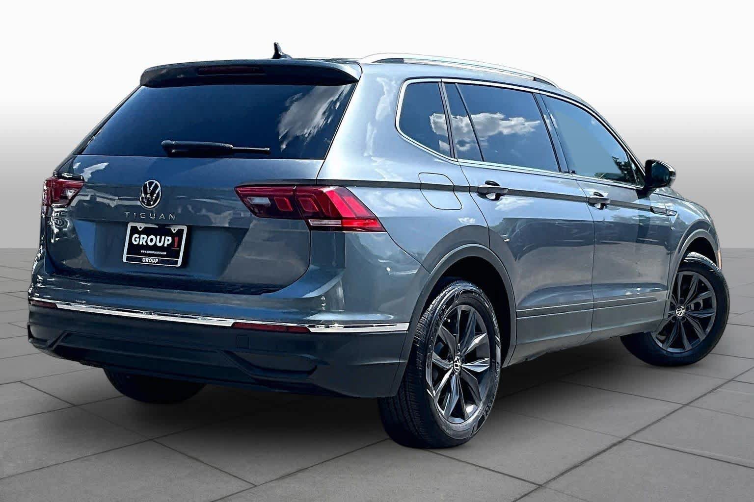 Used 2024 Volkswagen Tiguan SE FWD image 13
