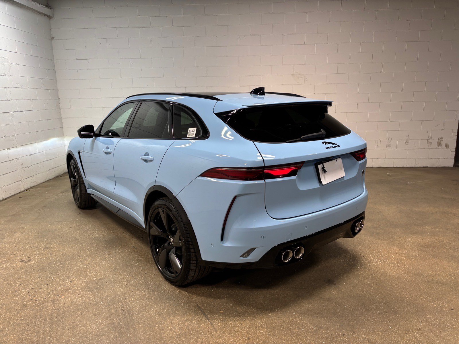 New 2026 Jaguar F-PACE SVR 575 Edition AWD/4WD image 9