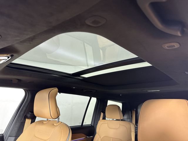 Used 2023 Jeep Grand Cherokee L Summit image 19