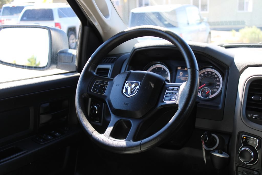 Used 2017 RAM 1500 Express AWD/4WD image 19