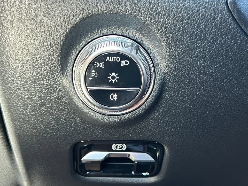 New 2026 Mercedes-Benz C 300 4MATIC Sedan image 19