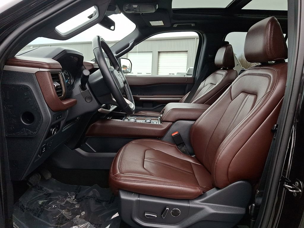Used 2024 Ford Expedition Limited image 14