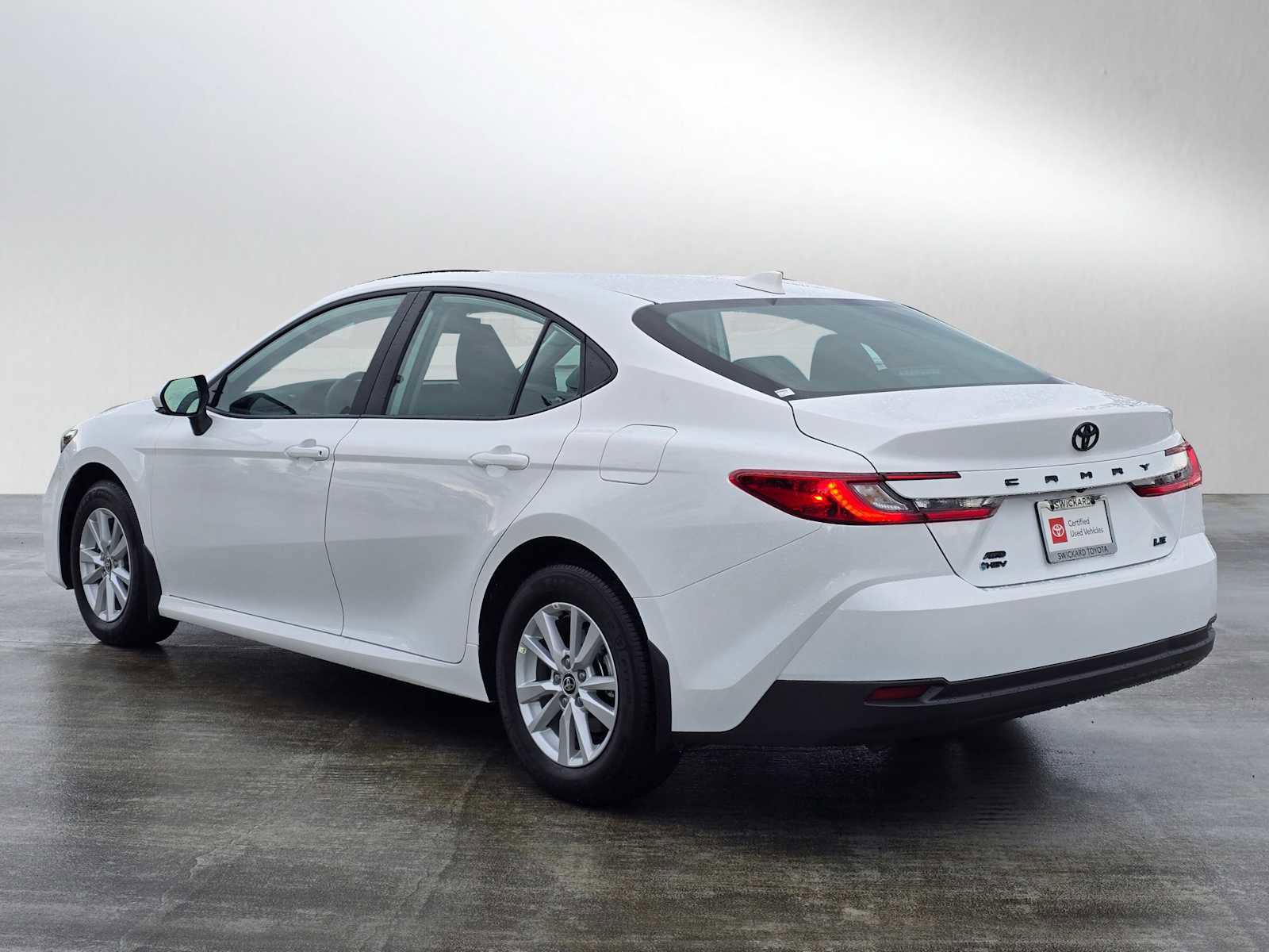Used 2026 Toyota Camry LE w/ Convenience Package image 5