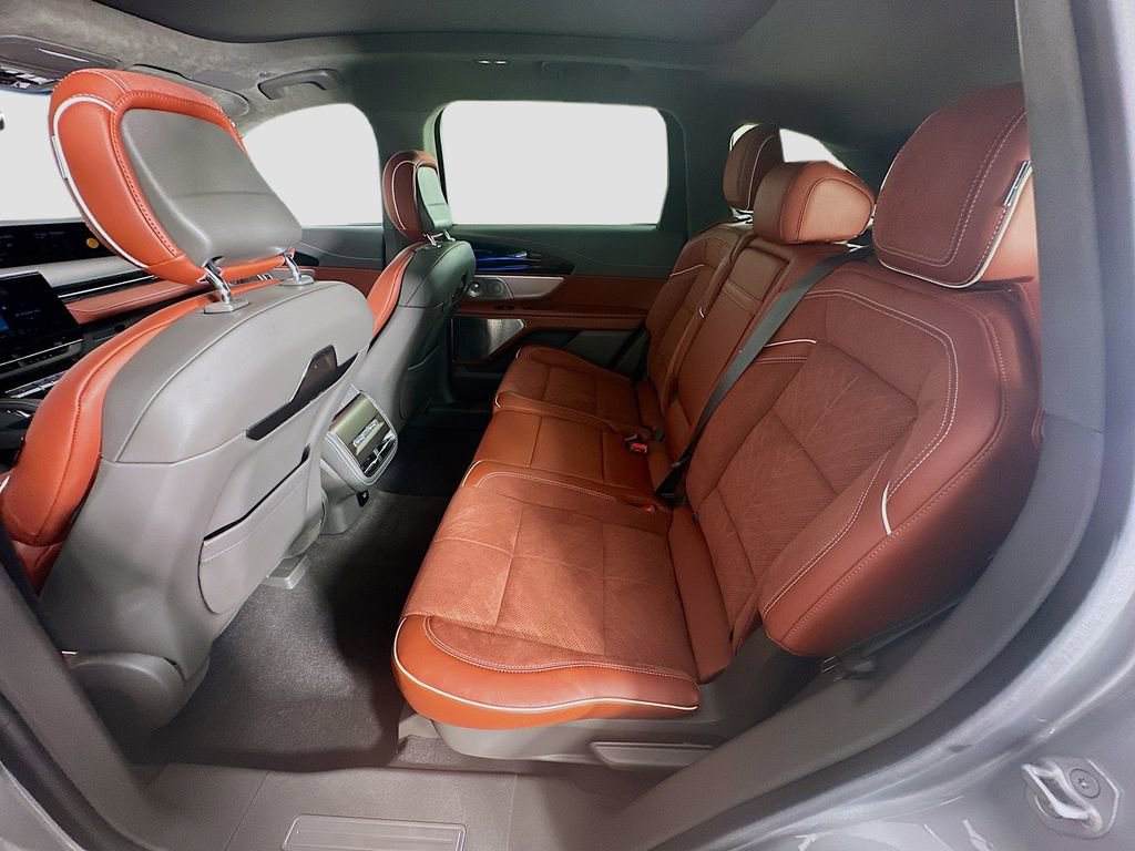 Used 2024 Lincoln Nautilus Black Label w/ Jet Appearance Package (87T) image 24