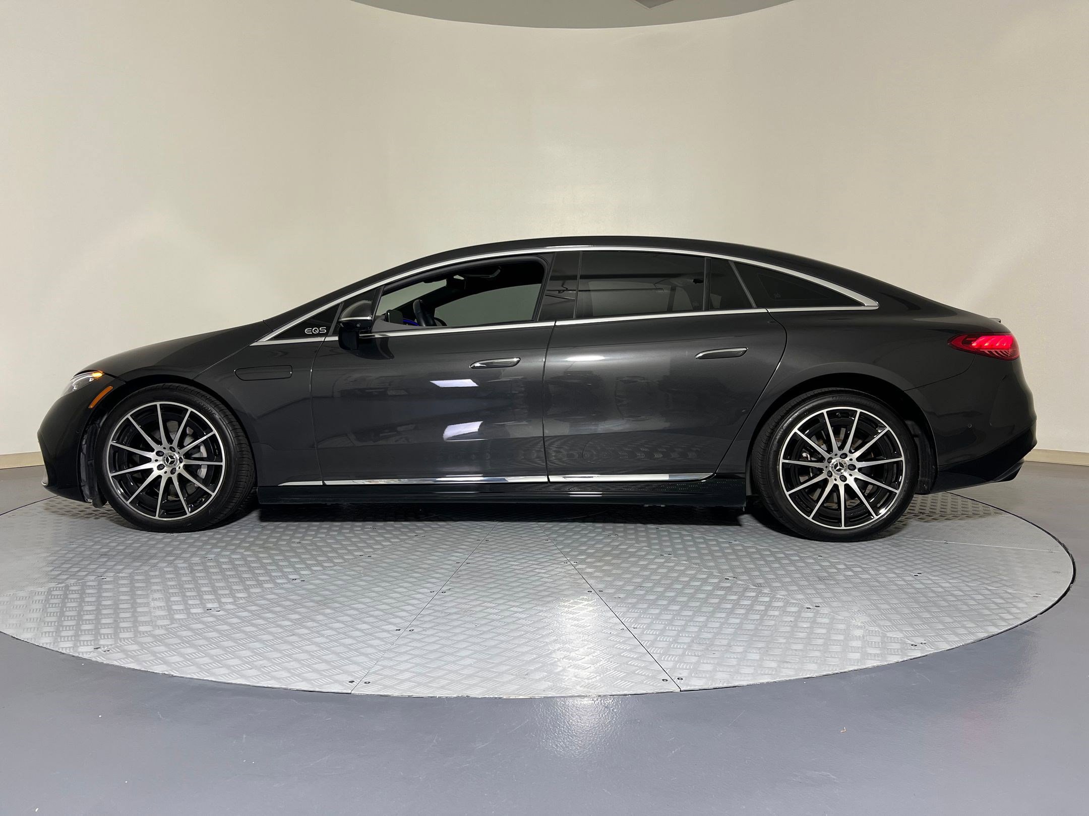 Used 2022 Mercedes-Benz EQS 450+ EQS 450+ image 2