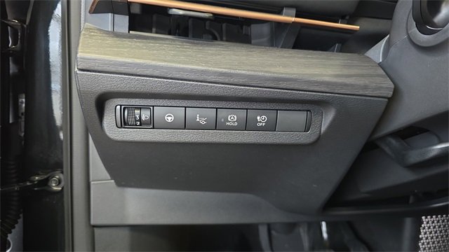 Used 2023 Nissan Ariya AWD image 21