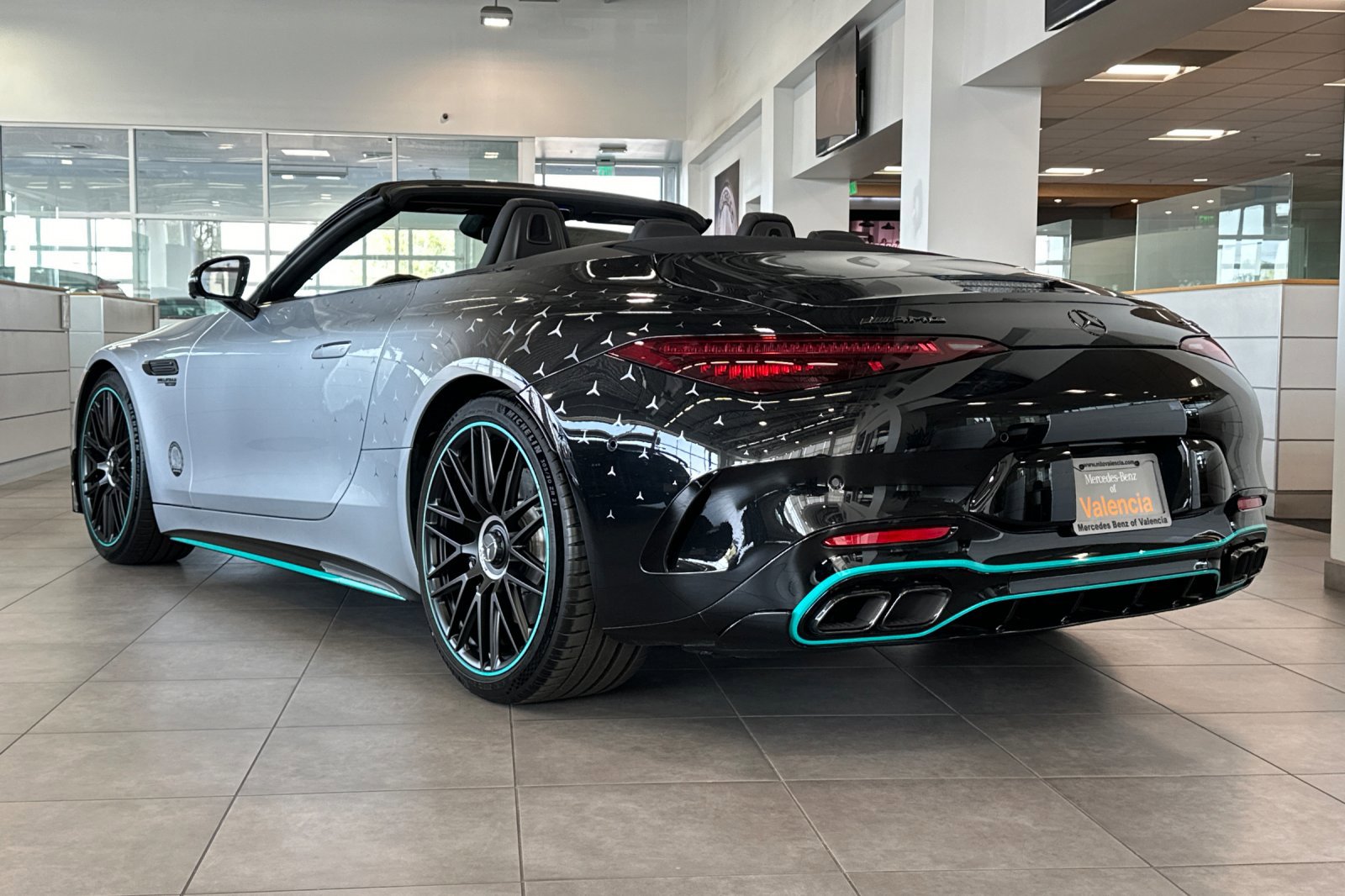 New 2024 Mercedes-Benz SL 63 AMG 4MATIC image 4