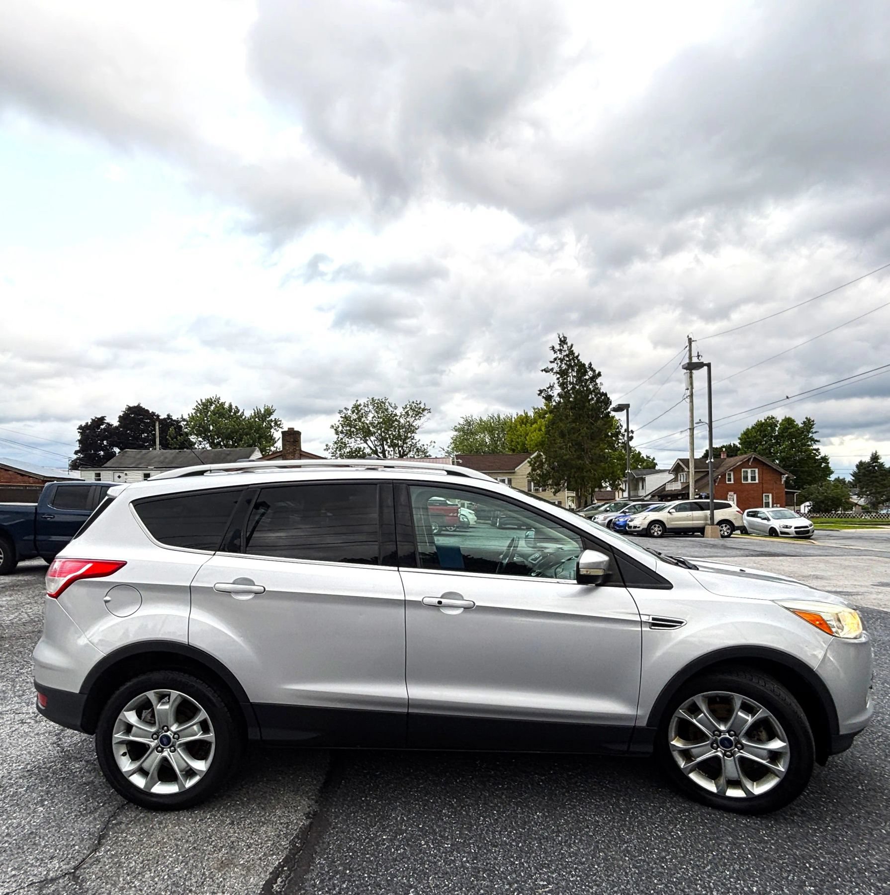 Used 2015 Ford Escape Titanium AWD/4WD image 6