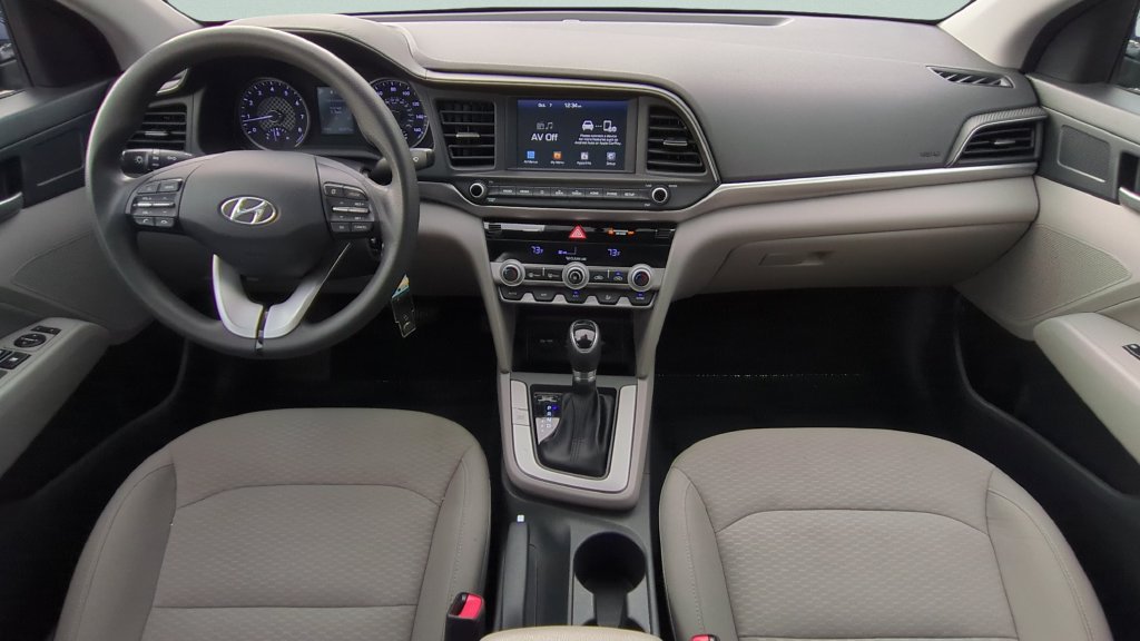 Used 2020 Hyundai Elantra SEL w/ Convenience Package (C2) FWD image 11