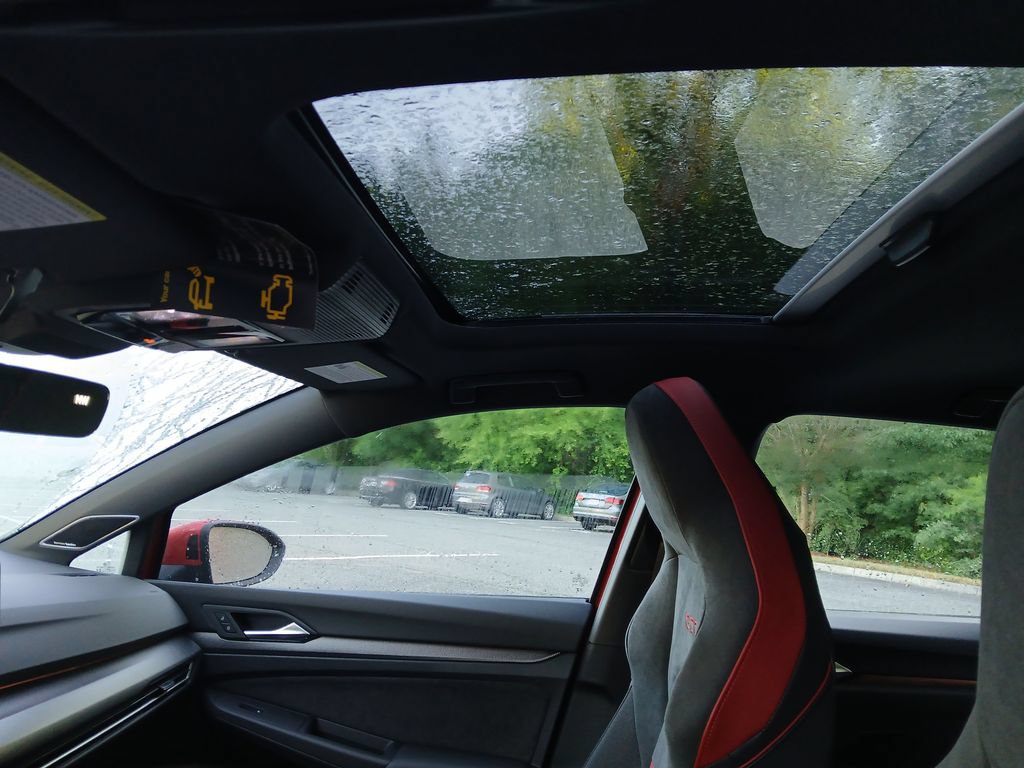 New 2026 Volkswagen GTI SE FWD image 21