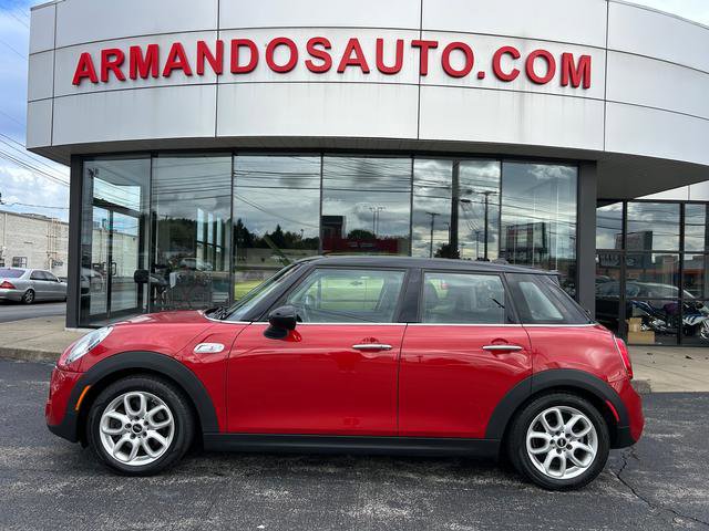 Used 2015 MINI Cooper S image 1